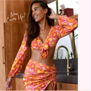 NWT VDM The Label Jemma Crop Tie Front Cover Up Top Retro Daisy Small